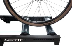 Neatt Rollers Trainer Black -Triathlon Gear Shop 184074561605d5e2daa14.91937573